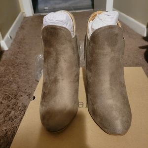Women's boots